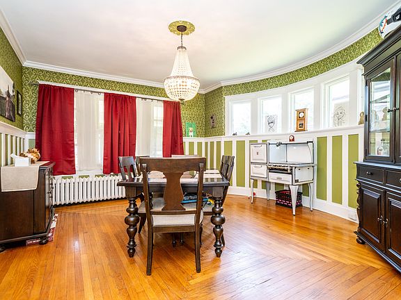 3rd image of 120 Garrison Ave