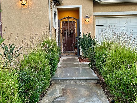 2nd image of 843 Bellis Ave