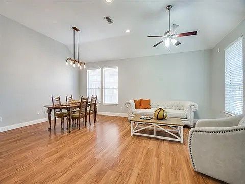 5th image of 1368 Wentworth Dr