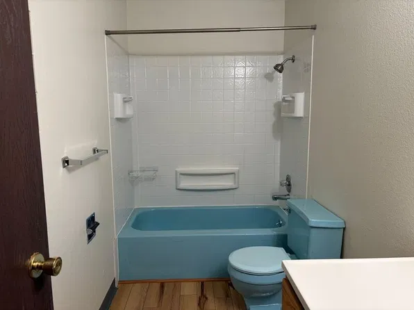 907 W 27th Ave #5, Anchorage, AK 99503