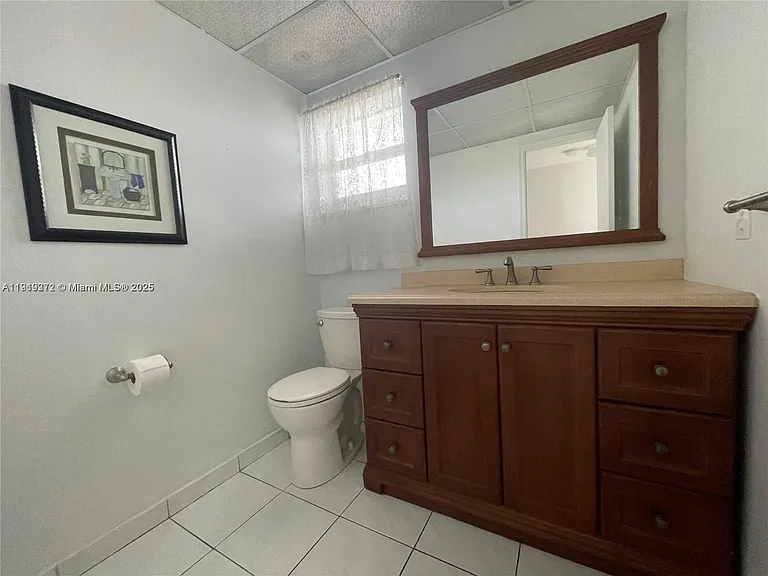 620 NE 12th Ave #406 — Photo 9