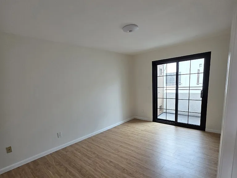 234 W Fairview Ave #208 — Photo 10