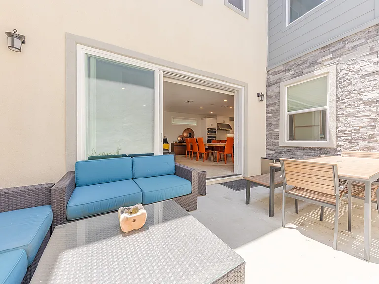 387 Sawbuck — Photo 10