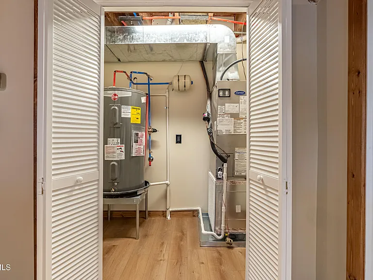 453 E Main St #200 — Photo 5