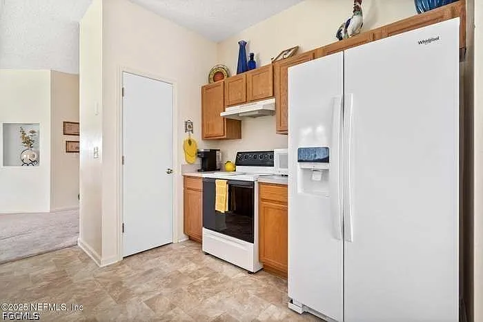 10018 Govern Ln — Photo 21
