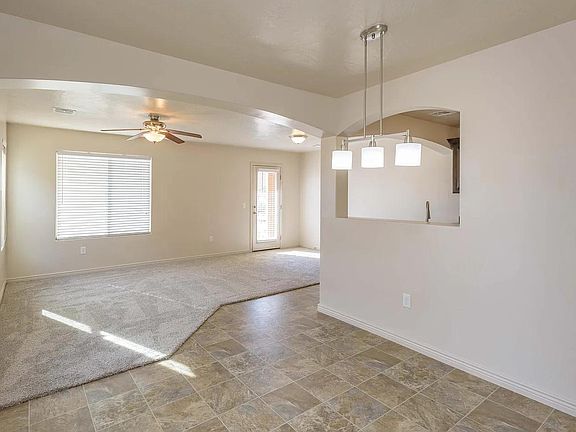3rd image of 1000 E Bluff View Dr Unit 123