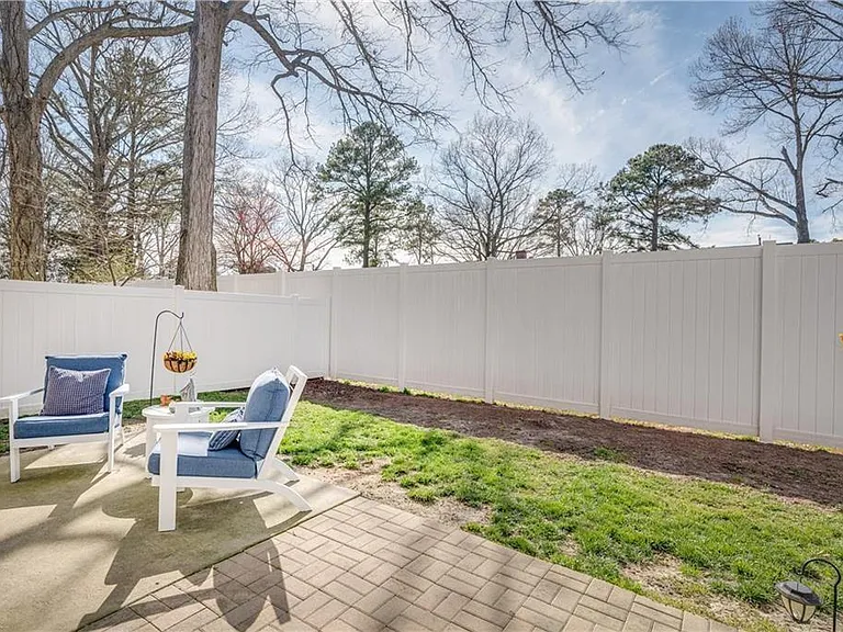 225 Floridays Way — Photo 10