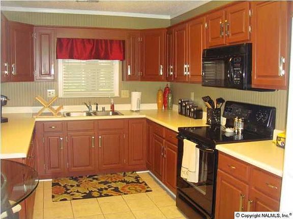 2nd image of 1825 Brownstone Ave SW