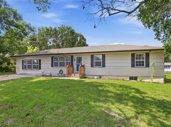 304 E South St, Harrisonville, MO 64701