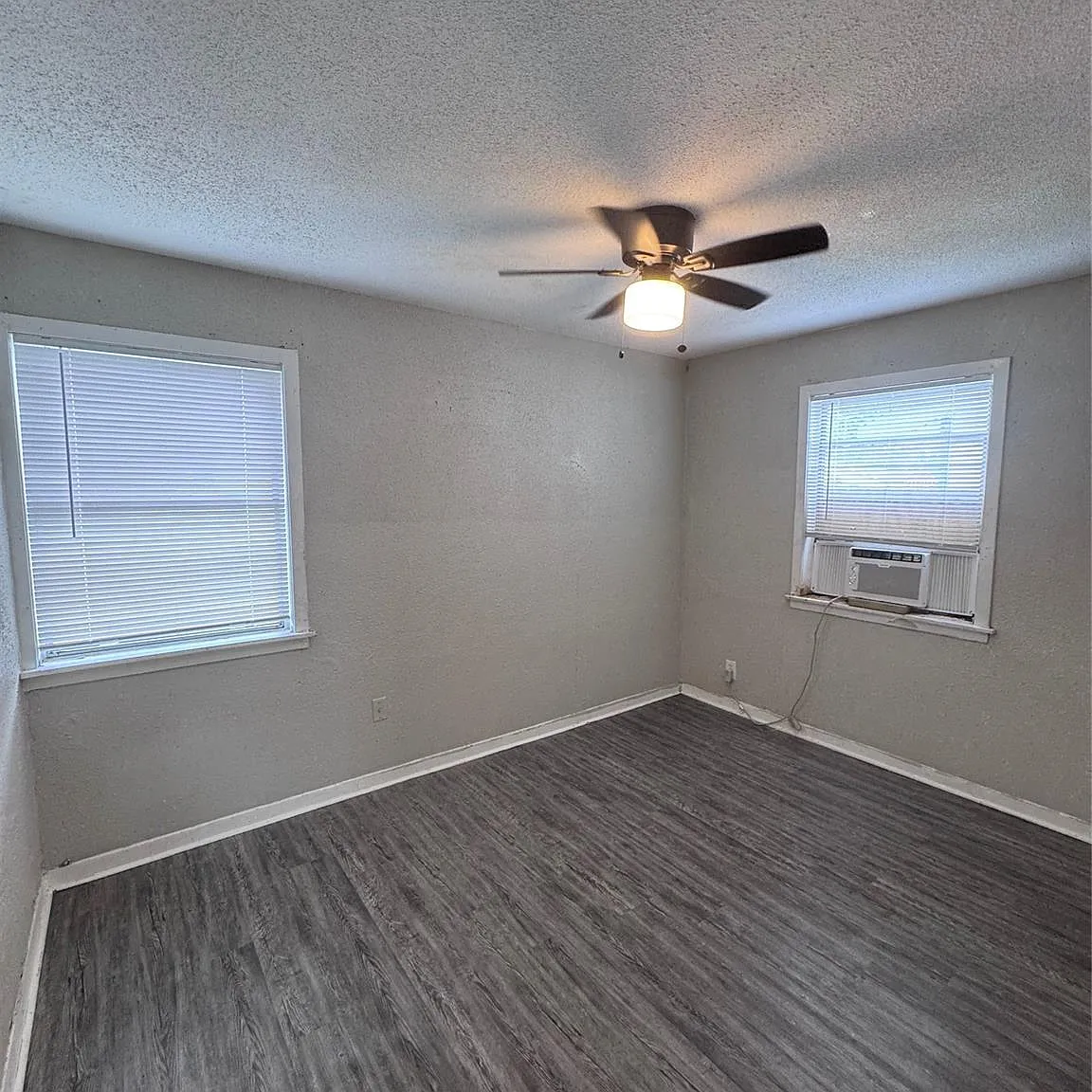 2 bed, 1.0 bath, 700 sqft, $895 — Photo 4