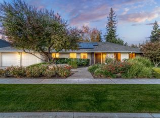 1590 W Minarets Ave, Fresno, CA 93711