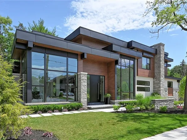 421 Chartwell Rd, Oakville, ON L6J 4A4