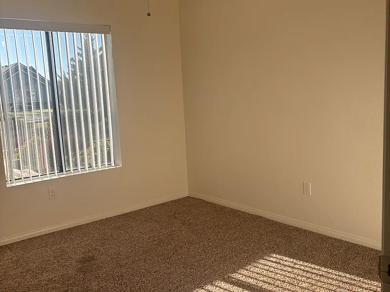 18340 Santa Anita St — Photo 18