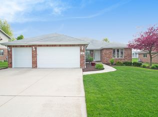 811 Laurel Bay, New Lenox, IL 60451
