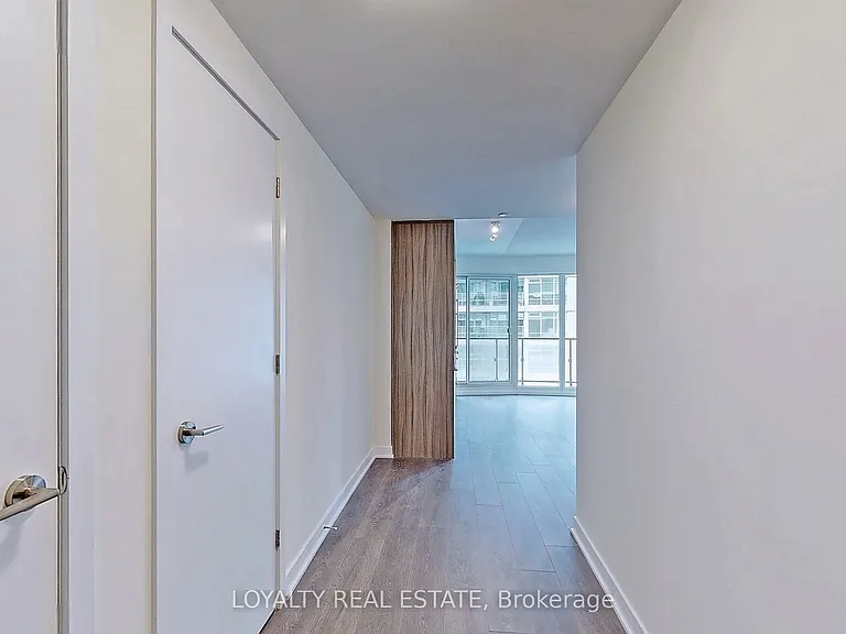 2221 Yonge St #1705 — Photo 29