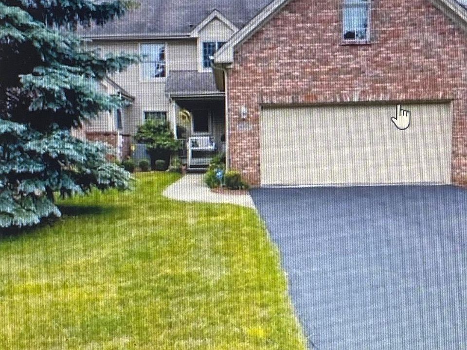 1st image of 8095 Woodstone Ct