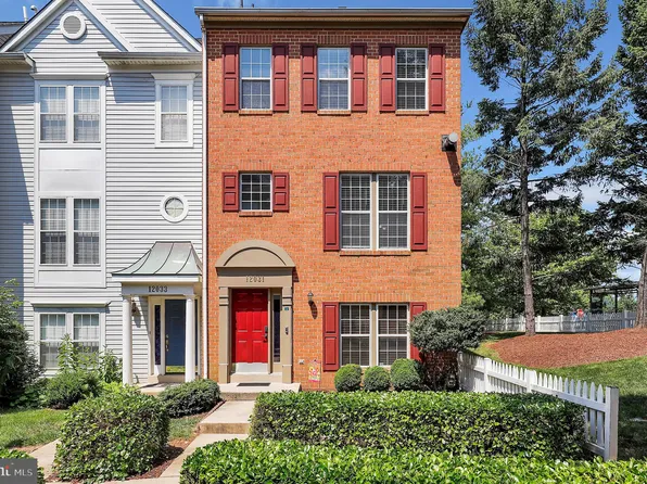 12031 Amber Ridge Cir, Germantown, MD 20876