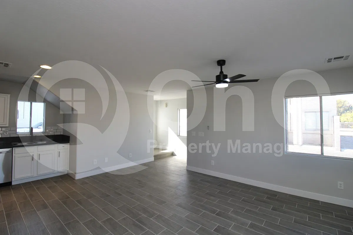 4 bed, 2.0 bath, 1420 sqft, $1,699 — Photo 4