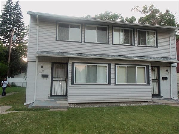 8131 Manor