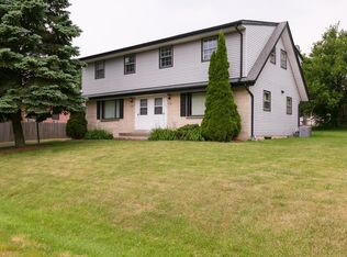 3706 Princess Pl #3708, Racine, WI 53406