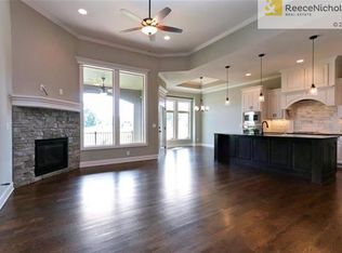 19507 W 100th St, Lenexa, KS 66220