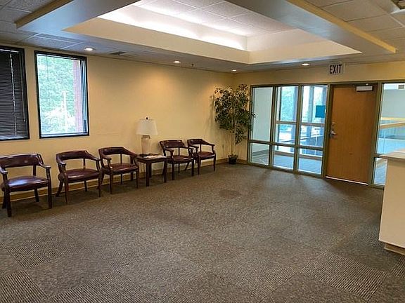 3rd image of 410 University Pkwy Suite 2360
