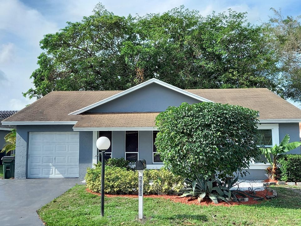 1st image of 4685 Pine Grove Dr