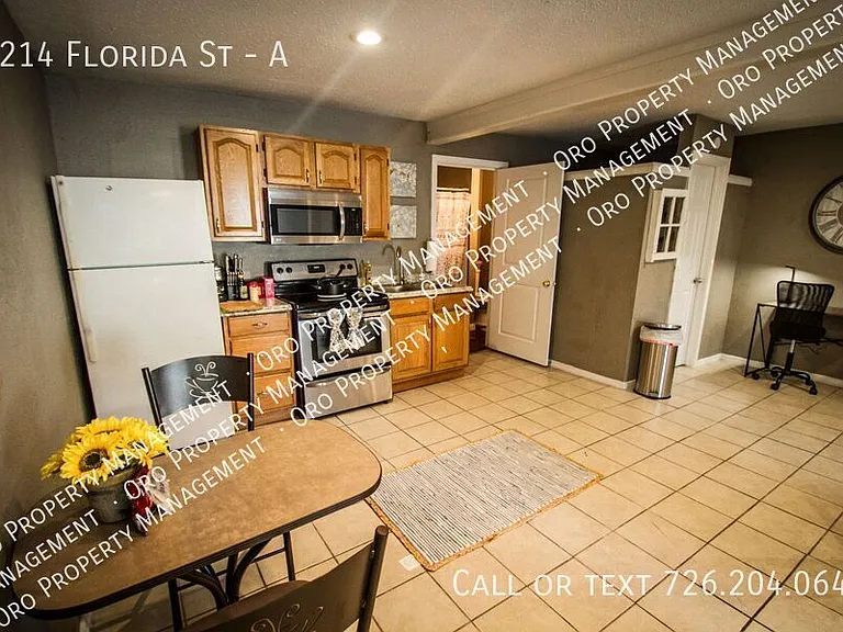 1214 Florida St #A — Photo 8