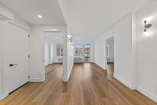 1042 President St Photo 1