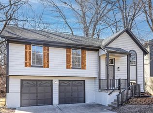 17805 Hidden Valley Rd, Independence, MO 64057