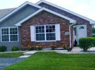 1038 N Woodlawn Ave, Griffith, IN 46319