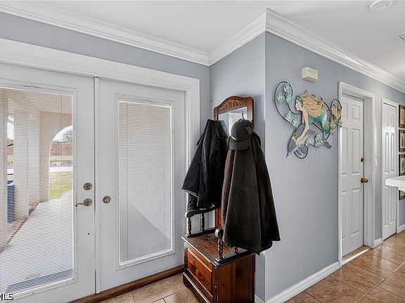 5th image of 1405 SE 24th St