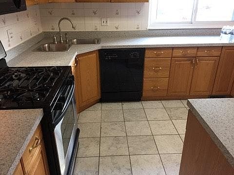 1st image of 281 E Wrightwood Ave