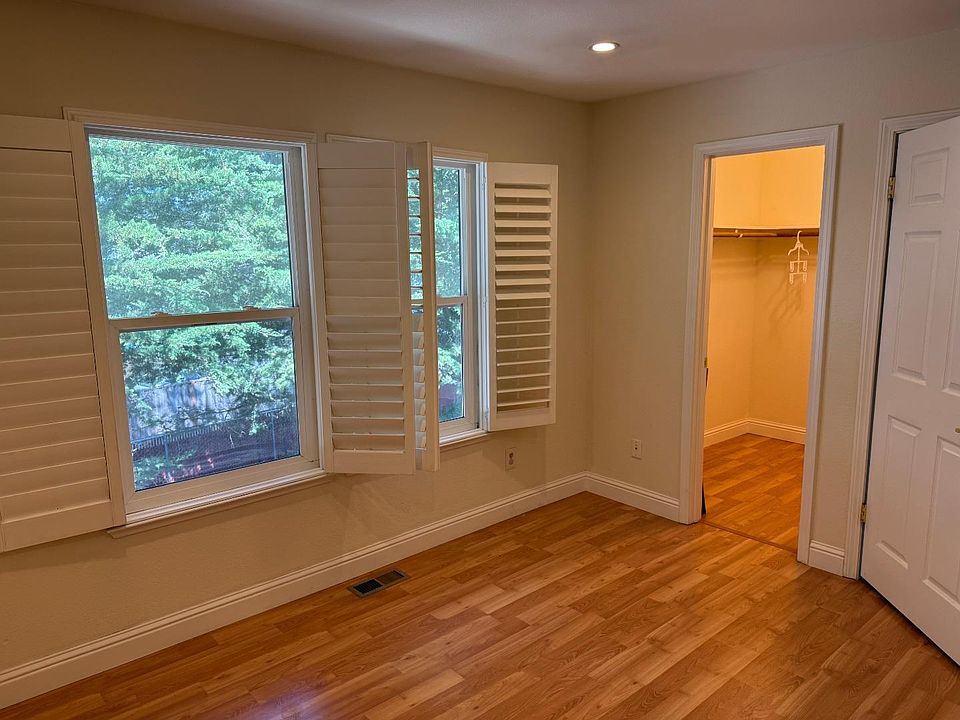 2nd image of 336 Morse Ct