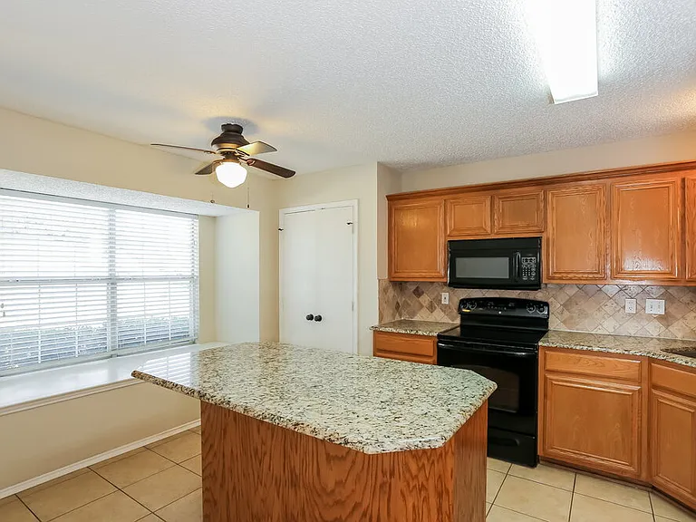 5903 Fawn Meadow Trl — Photo 10