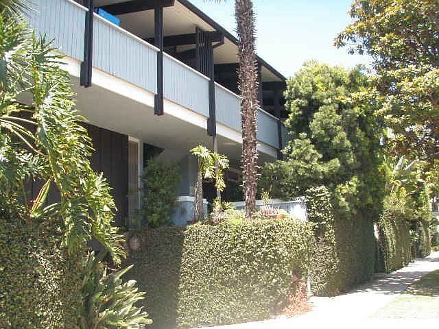 For Rent: 13001 Montana Ave, Los Angeles, CA 90049