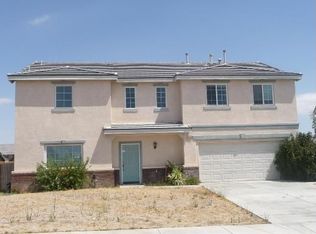 14590 Phoenix St, Victorville, CA 92394