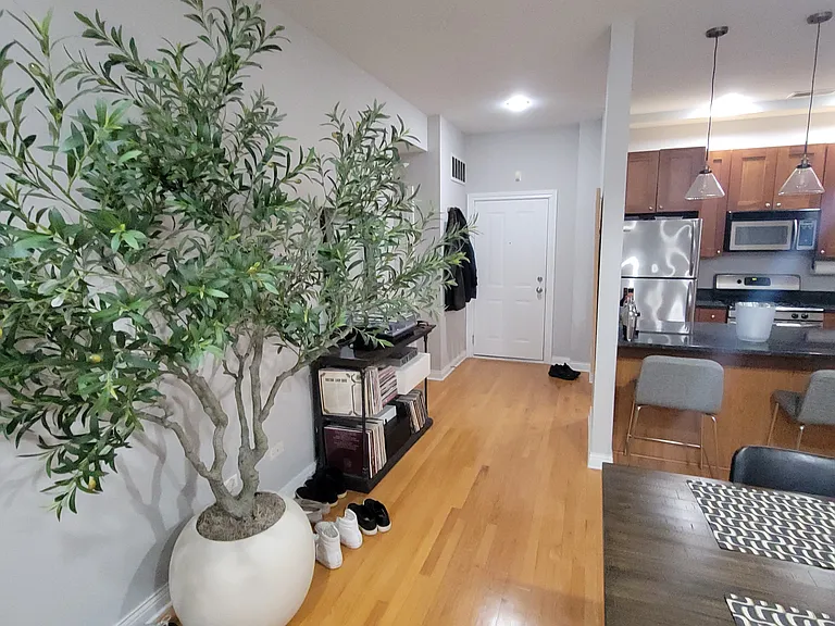 1355 W Washington Blvd #6A — Photo 6