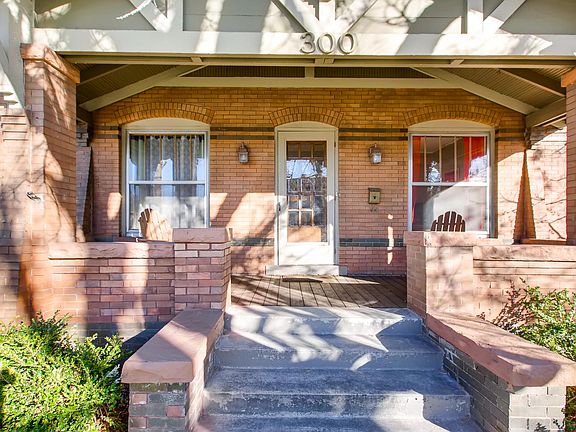 4th image of 300 S Corona St