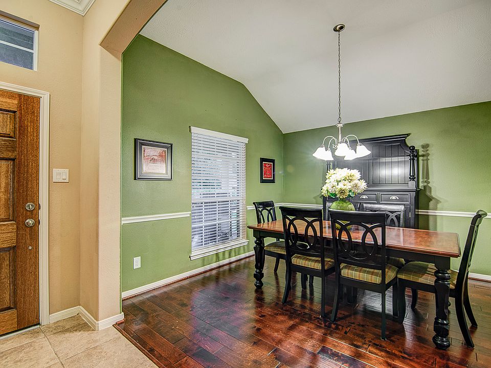 1st image of 12126 Browning Dr