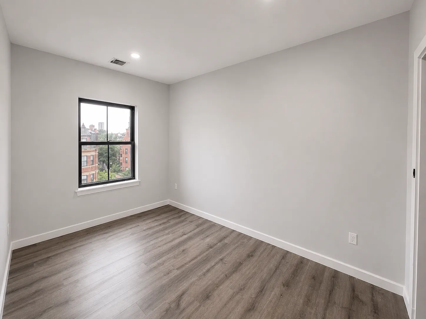 2 bed, 847 sqft, $4,300 — Photo 3