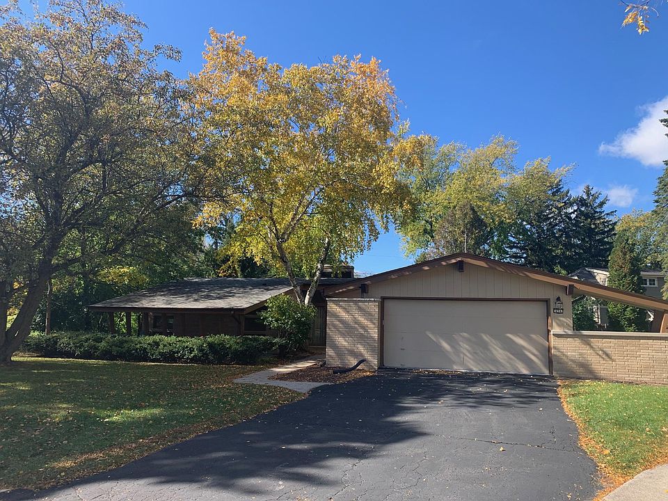 1st image of 454 E Fox Dale Ct