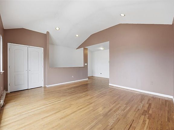 3rd image of 6633 Duryea Ct