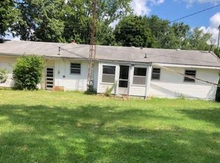 401 8th Ave, Three Rivers, MI 49093