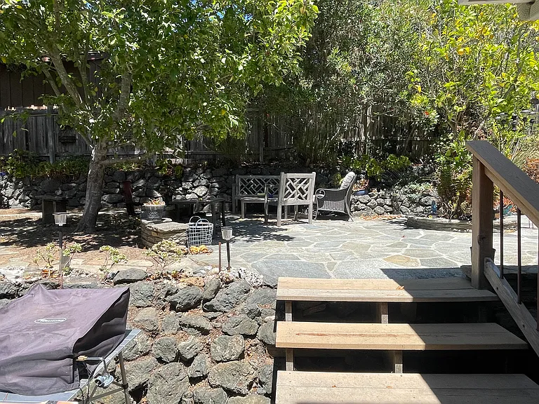 Tully Pl — Photo 14