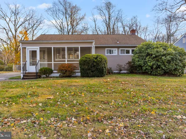 20 Yorktown Rd, Bordentown, NJ 08505