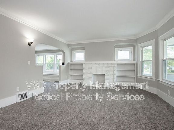 4th image of 3694 E 147th St #Up