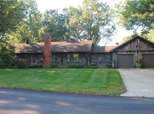 2640 Gene Field Rd, Saint Joseph, MO 64506