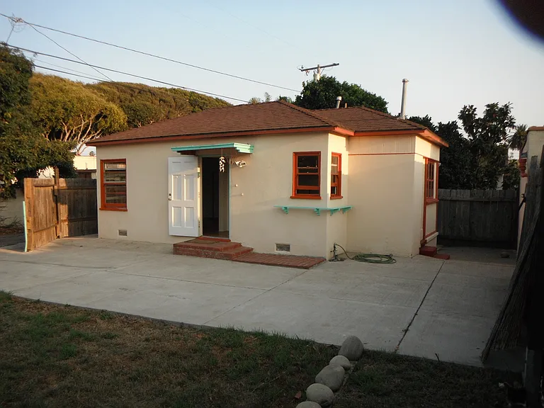 yard & front door