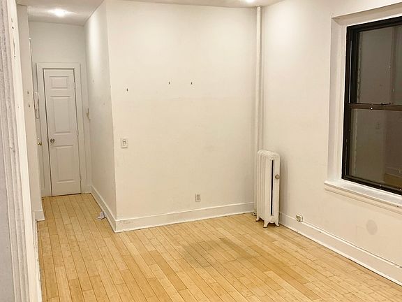 4th image of 21-48 35th St APT 4D